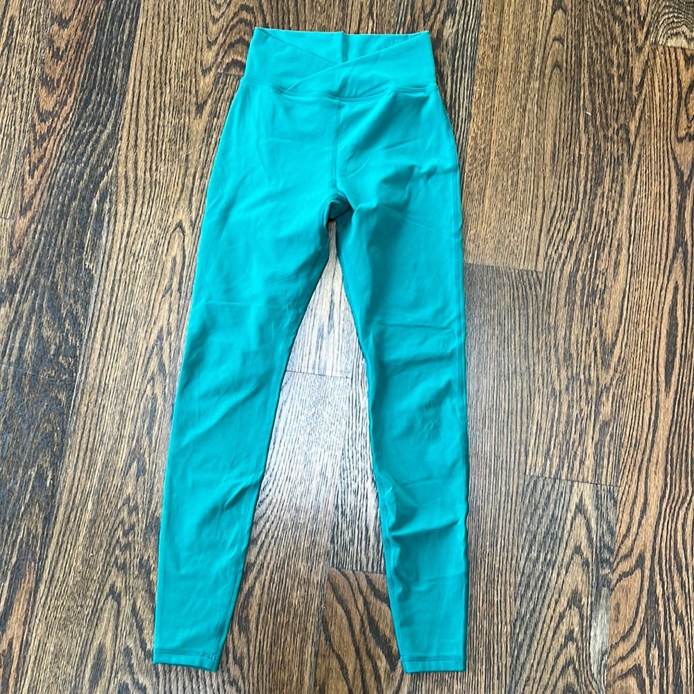 Alphalete leggings *so soft*